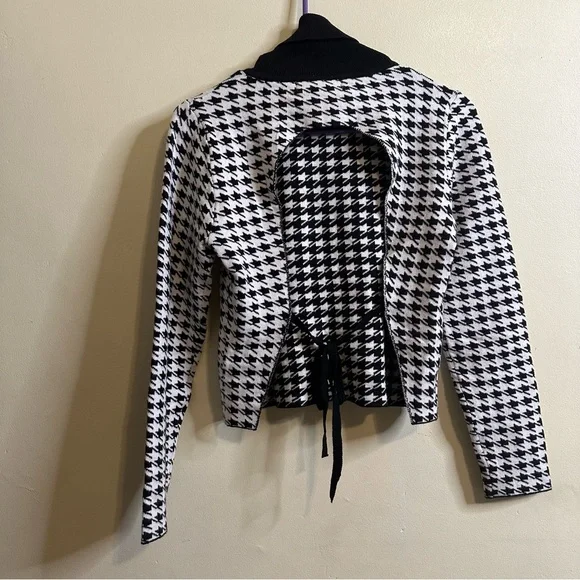 Coco and shay houndstooth sweater - Picture 6 of 7